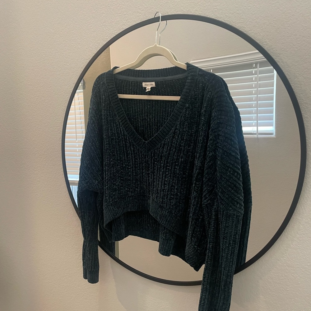 Urban outfitters cropped v neck sweater
